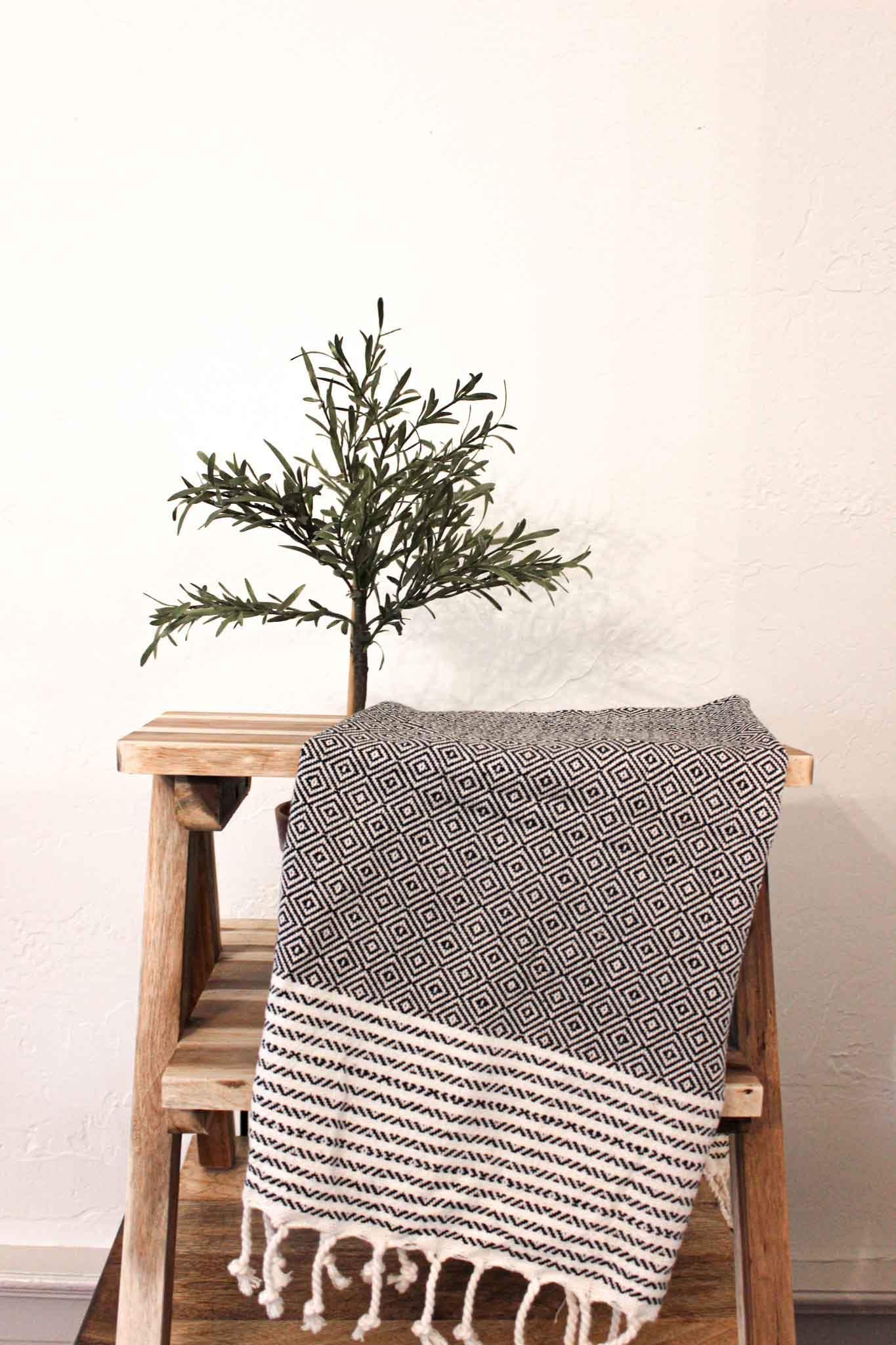 Bohemian Hand Towel | BLACK